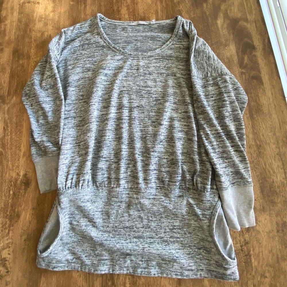 Athleta Heathered Gray 3/4 Sleeve Sweater